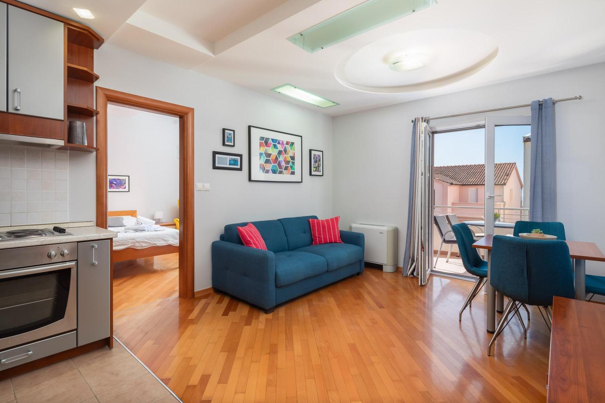 Brkic Apartments With Private Parking Makarska Bagian luar foto