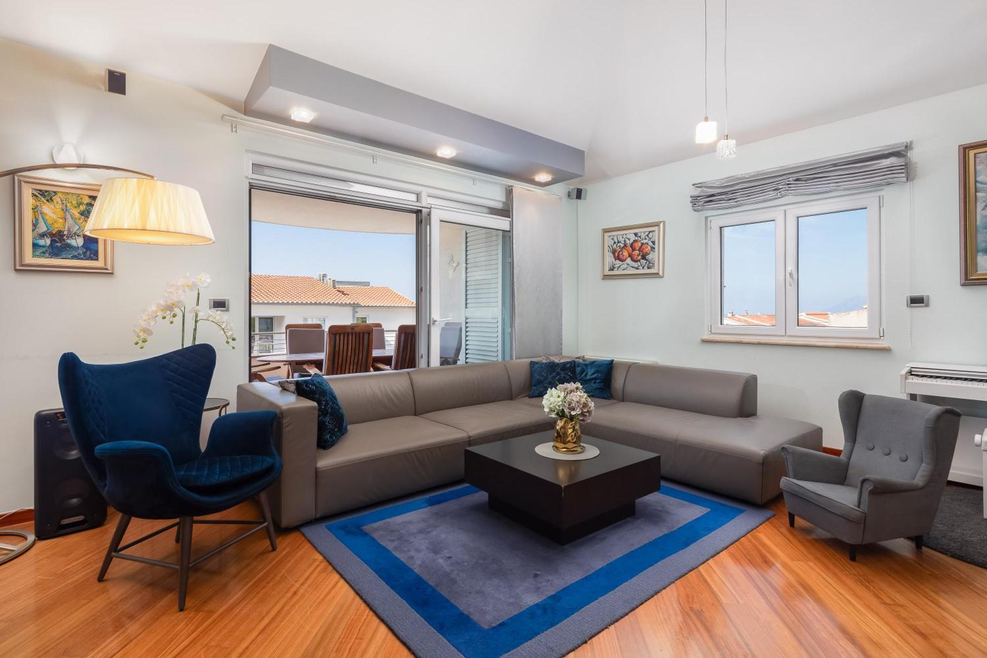 Brkic Apartments With Private Parking Makarska Ruang foto