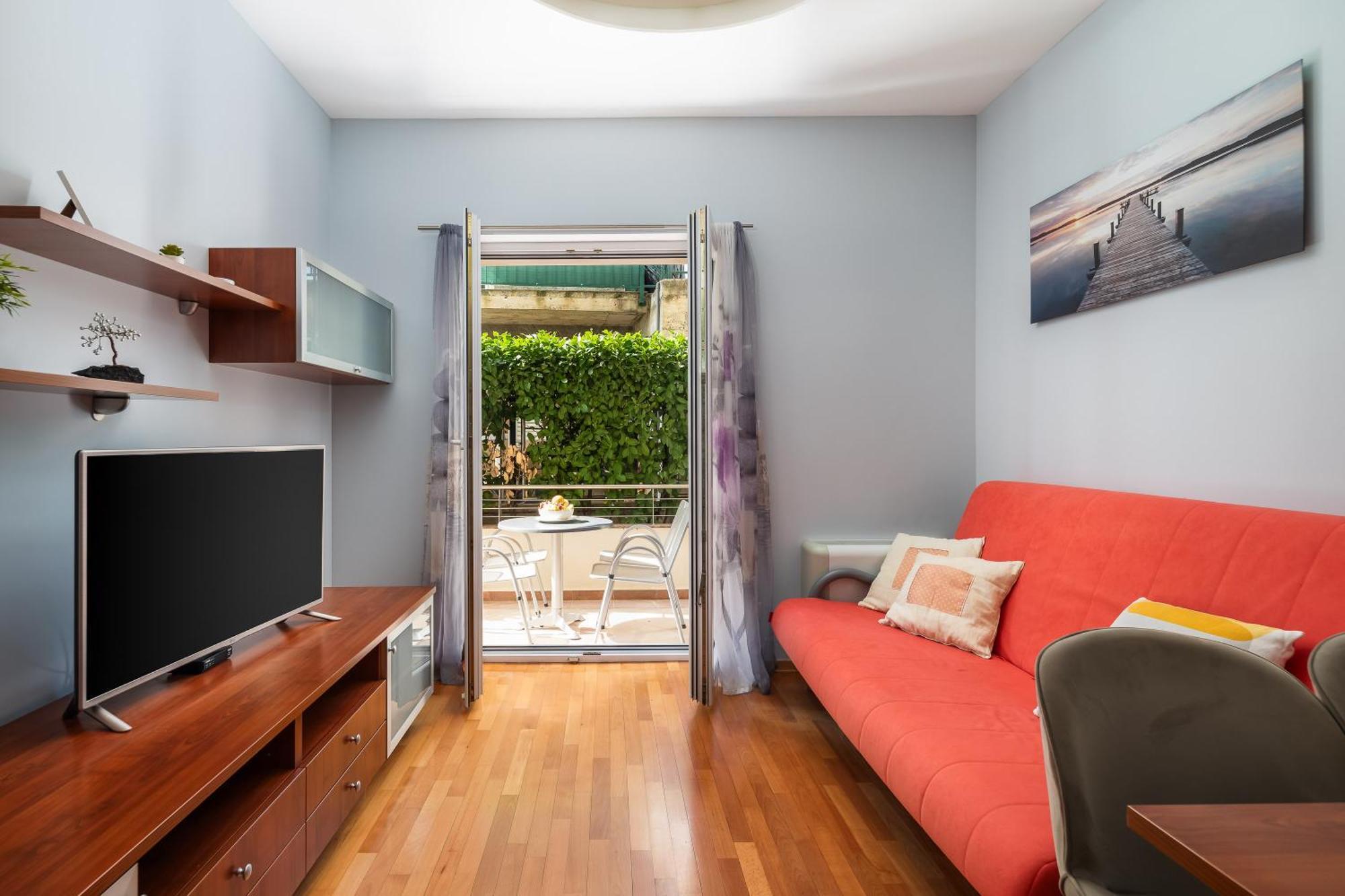 Brkic Apartments With Private Parking Makarska Ruang foto